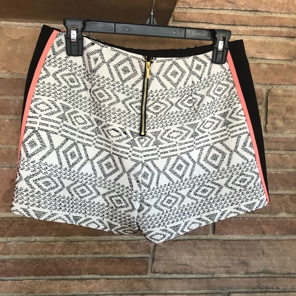 Bebe High Waisted Jacquard Knit Shorts - Picture 7 of 11